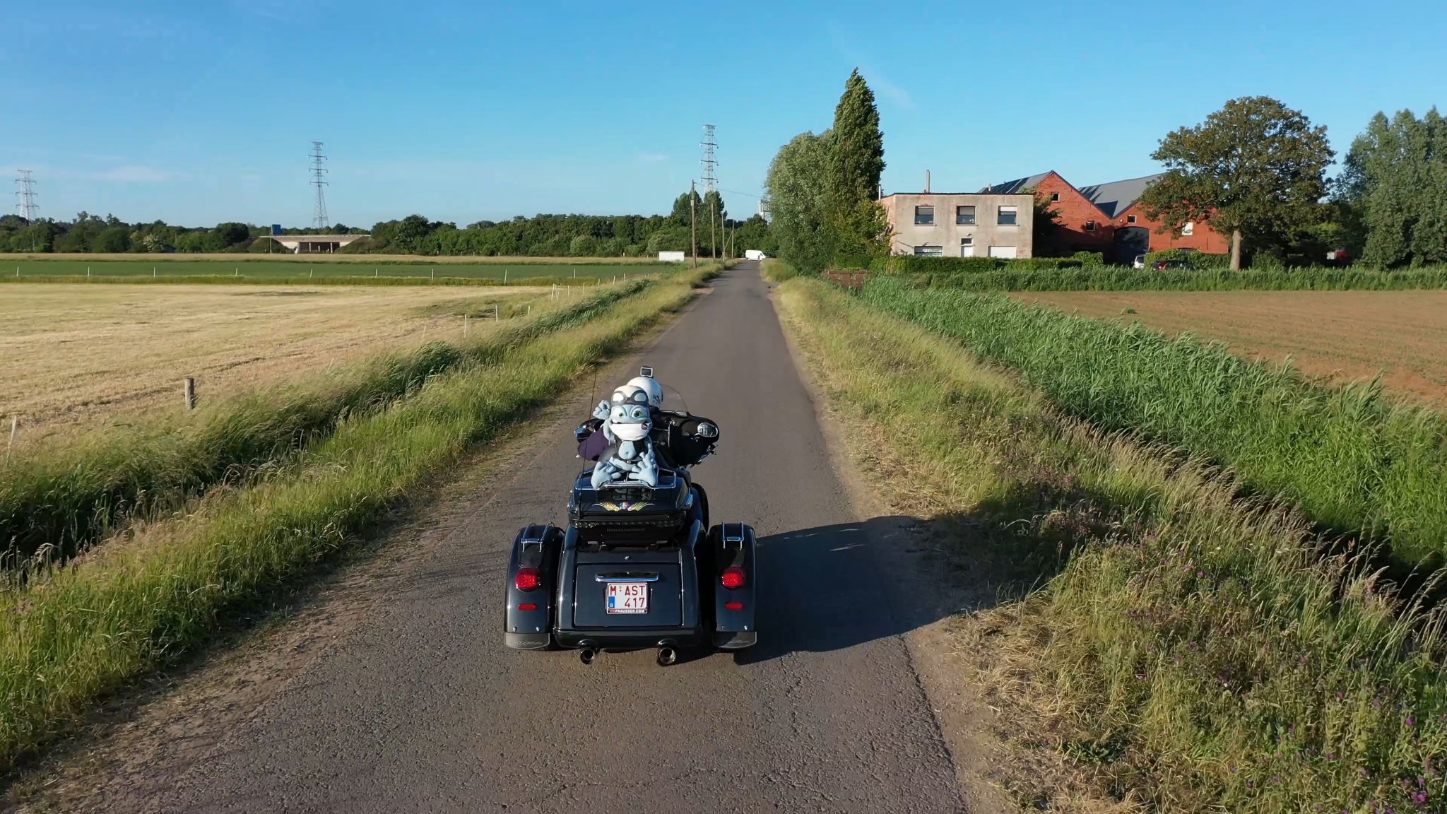 Cor moto 4k.MP4 snapshot 00.58 [2020.11.22 17.48.17]